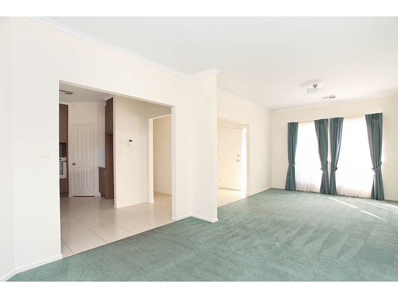 10 Grenada Court, Mawson Lakes SA 5095