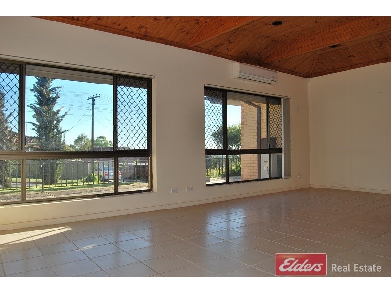 8 Canara Avenue, Para Hills SA 5096