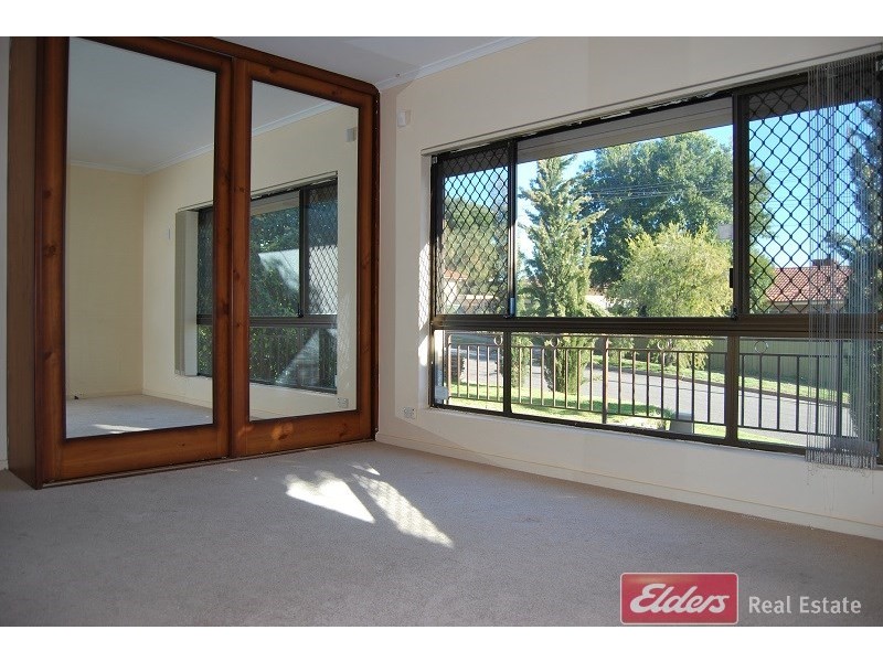 8 Canara Avenue, Para Hills SA 5096