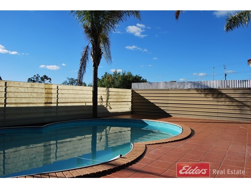 8 Canara Avenue, Para Hills SA 5096