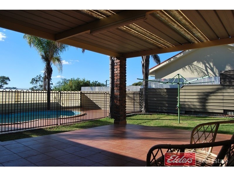 8 Canara Avenue, Para Hills SA 5096