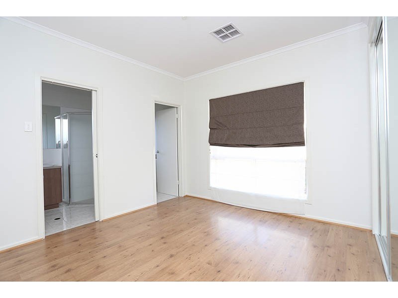 42 Franklin Avenue, Mawson Lakes SA 5095