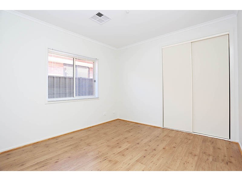 42 Franklin Avenue, Mawson Lakes SA 5095