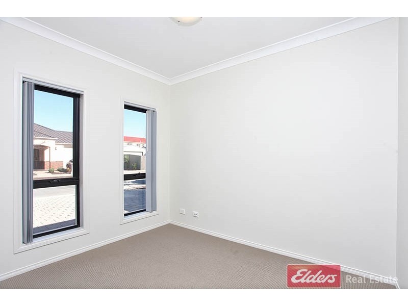 14 Weatherstone Crescent, Mawson Lakes SA 5095