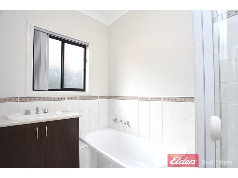 14 Weatherstone Crescent, Mawson Lakes SA 5095