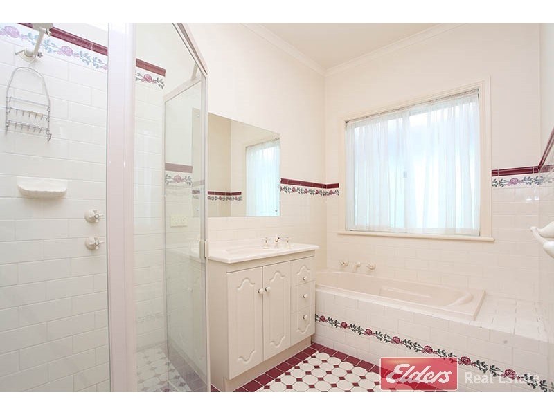 12 Prion Circuit, Mawson Lakes SA 5095