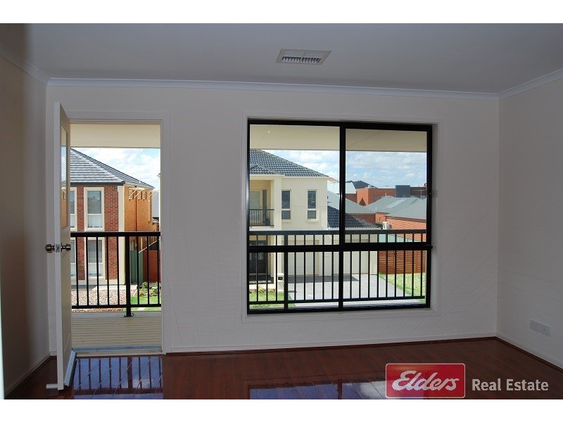 9 Antigua Court, Mawson Lakes SA 5095