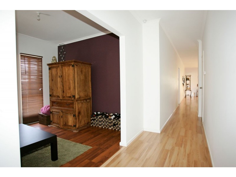 51 Lord Howe Crescent, Mawson Lakes SA 5095