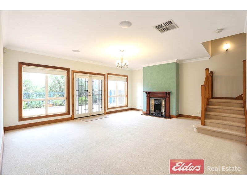 22 Lomond Circuit, Mawson Lakes SA 5095