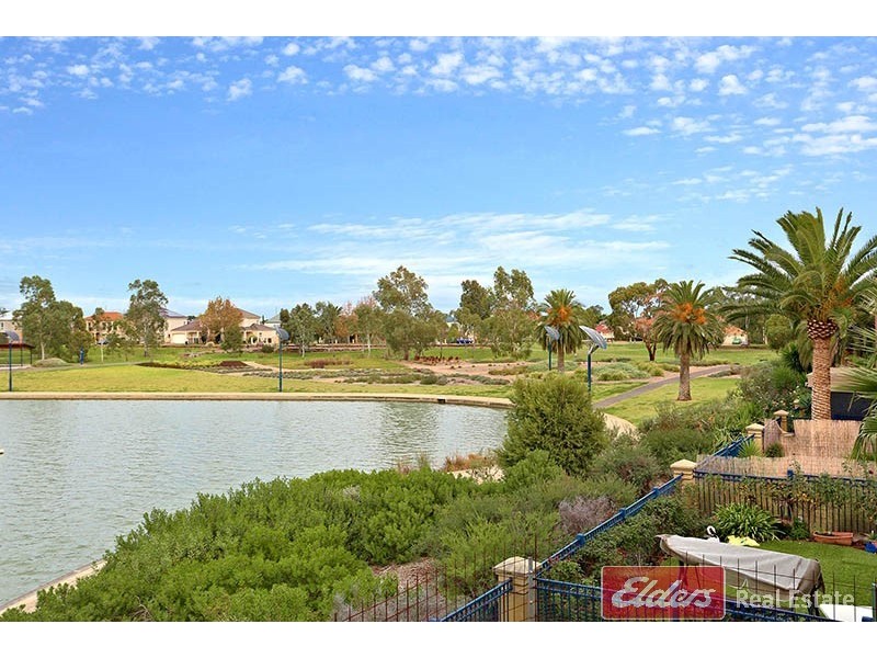 22 Lomond Circuit, Mawson Lakes SA 5095