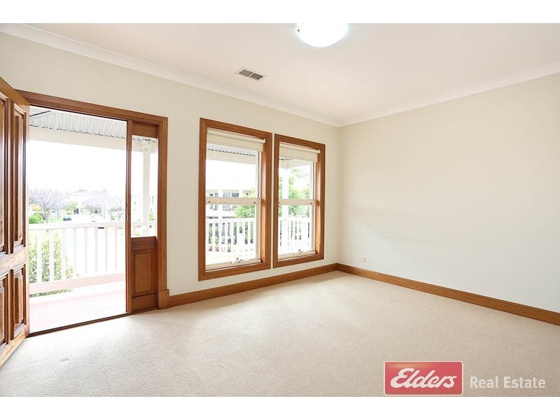 22 Lomond Circuit, Mawson Lakes SA 5095