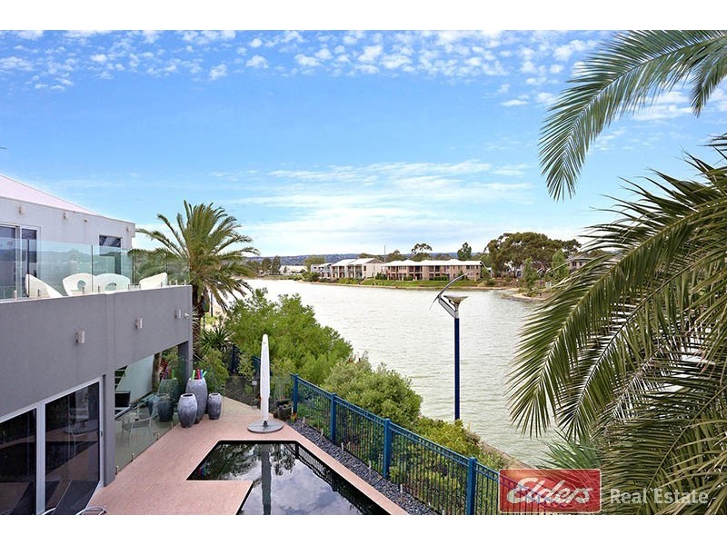 22 Lomond Circuit, Mawson Lakes SA 5095