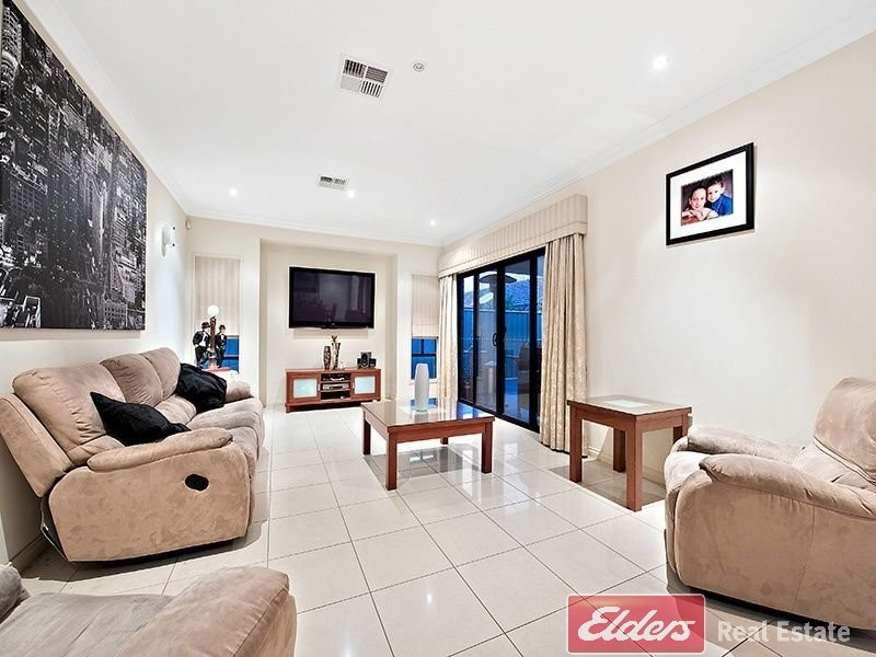 137 Shoalhaven Circuit, Mawson Lakes SA 5095