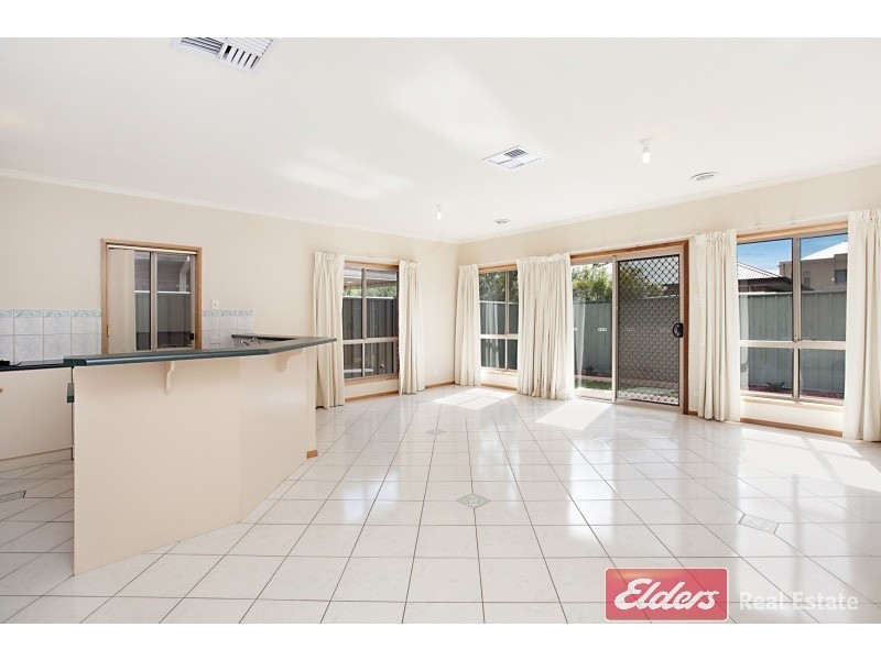 11 Mallard Crescent, Mawson Lakes SA 5095