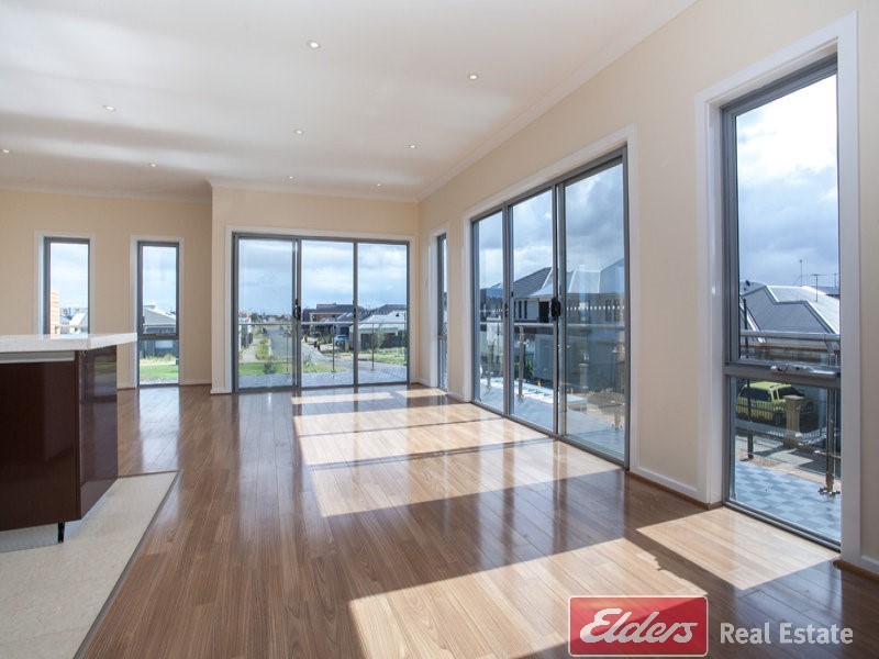 2/68 Franklin Avenue, Mawson Lakes SA 5095