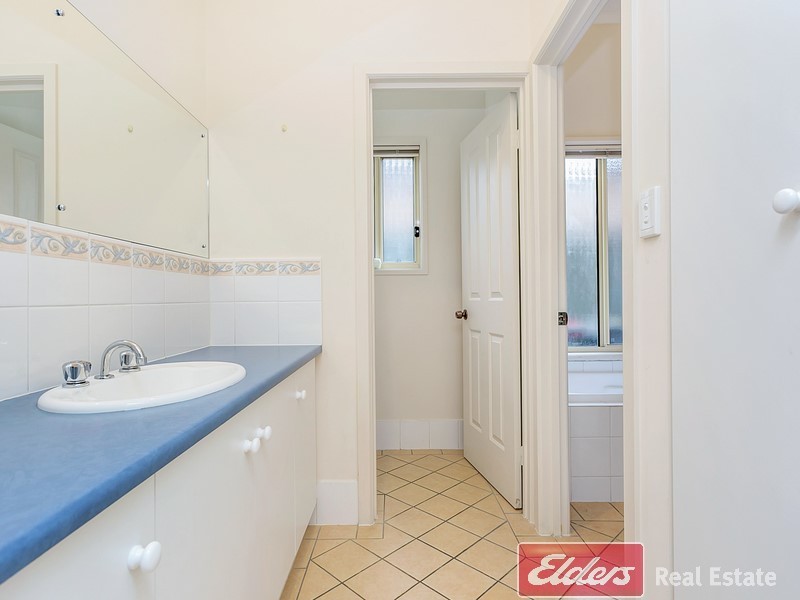 13 Sandpiper Chase, Mawson Lakes SA 5095