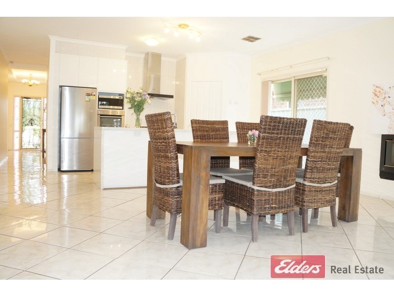 4 Hamilton Place, Mawson Lakes SA 5095