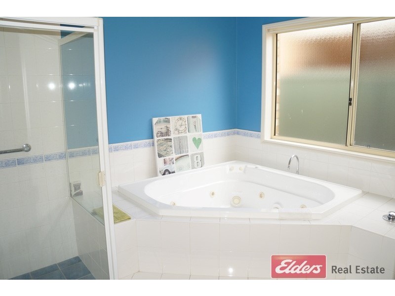 4 Hamilton Place, Mawson Lakes SA 5095