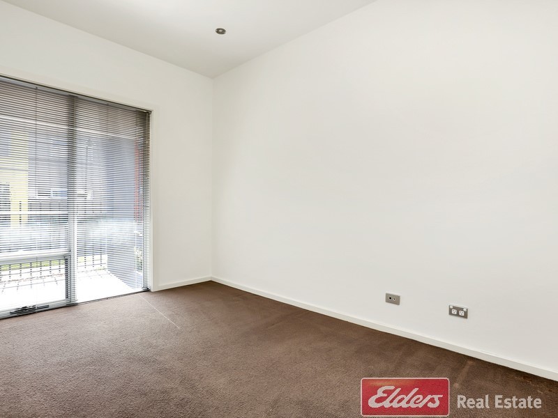 6 Portsmouth Lane, Mawson Lakes SA 5095