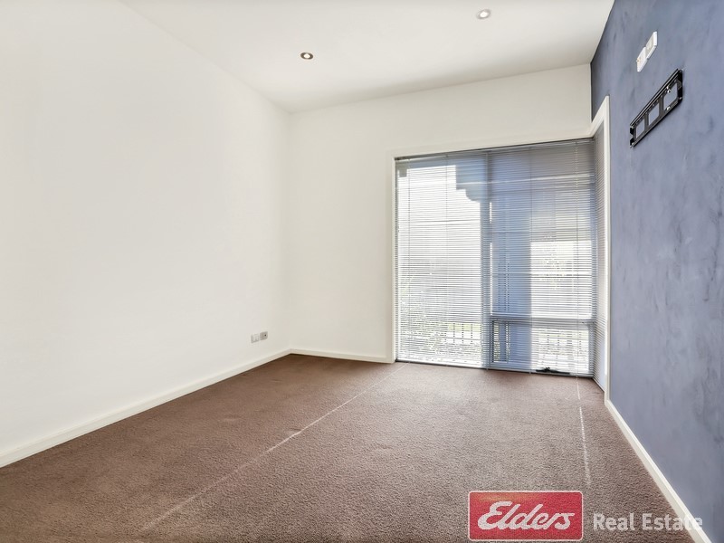 6 Portsmouth Lane, Mawson Lakes SA 5095