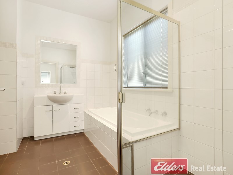 6 Portsmouth Lane, Mawson Lakes SA 5095