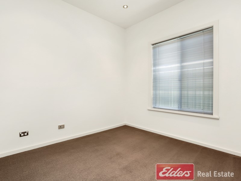 6 Portsmouth Lane, Mawson Lakes SA 5095