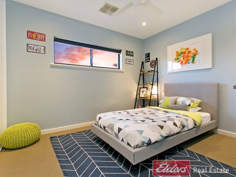 8 Gomera Street, Mawson Lakes SA 5095