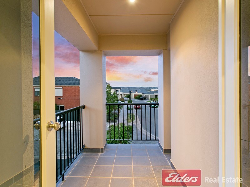 8 Gomera Street, Mawson Lakes SA 5095