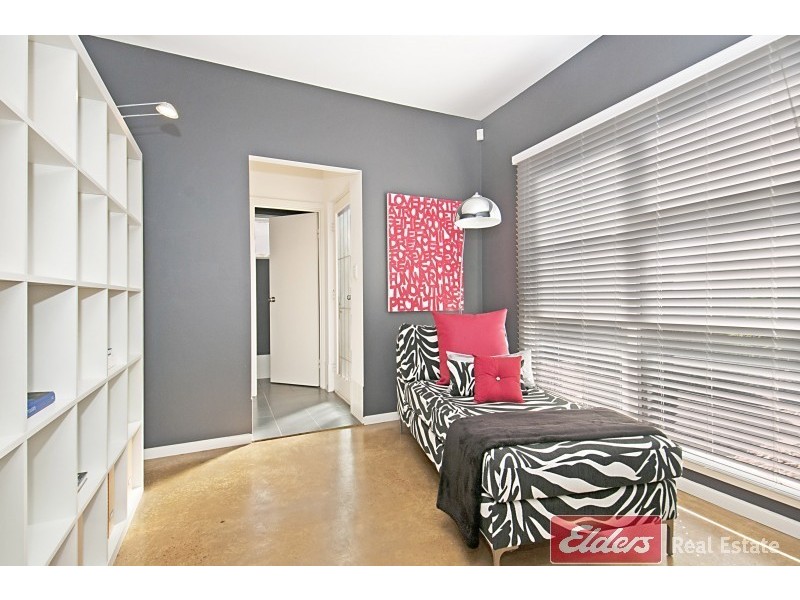 8 Wharfdale Lane, Mawson Lakes SA 5095