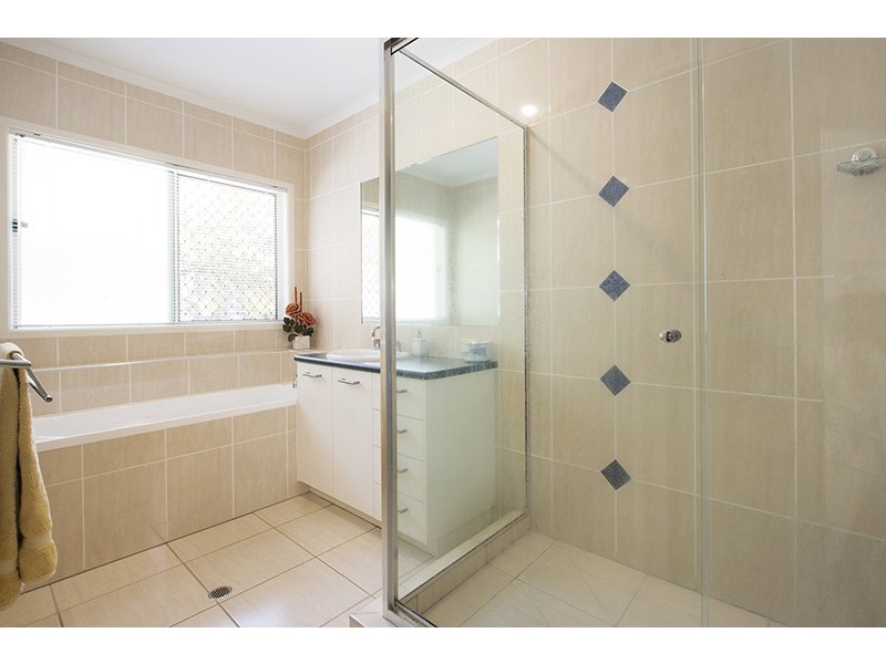 196 Mons School Rd, Buderim QLD 4556