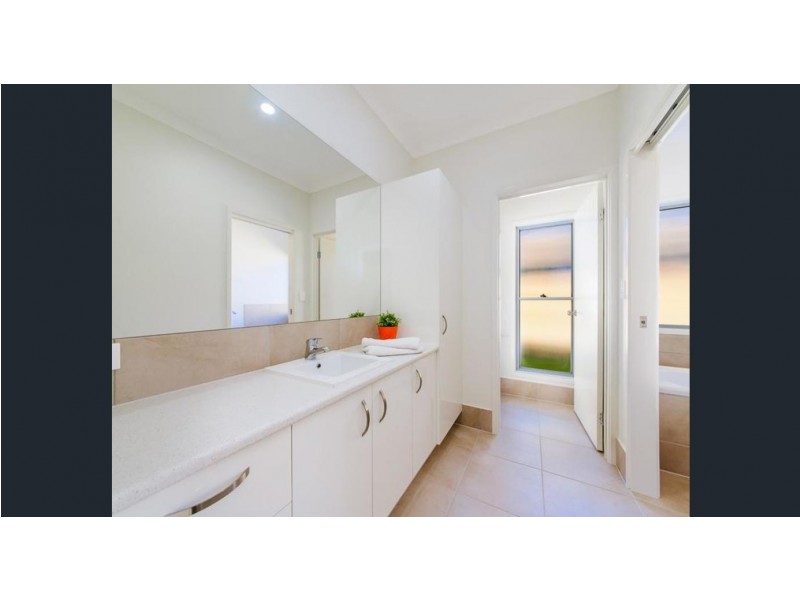 32 Agnes Place, Bli Bli QLD 4560