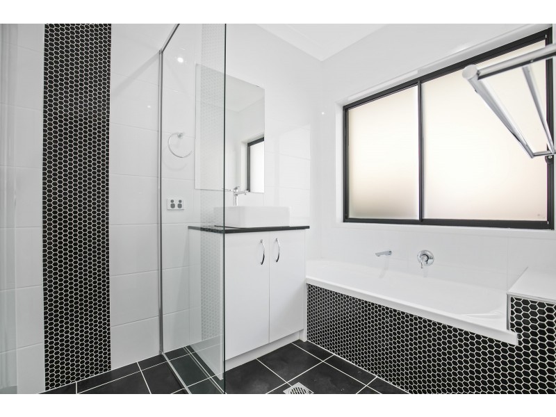 74 Martins Creek Rd, Buderim QLD 4556