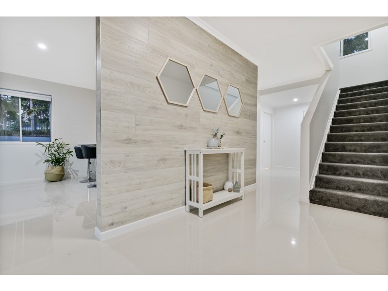 27 Jones Rd, Buderim QLD 4556