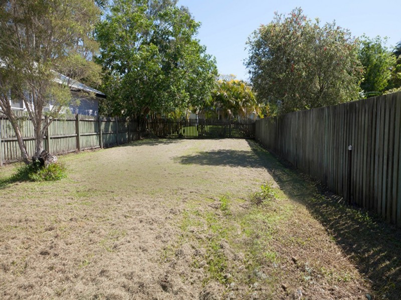 24 Jones Street, Mooloolah Valley QLD 4553