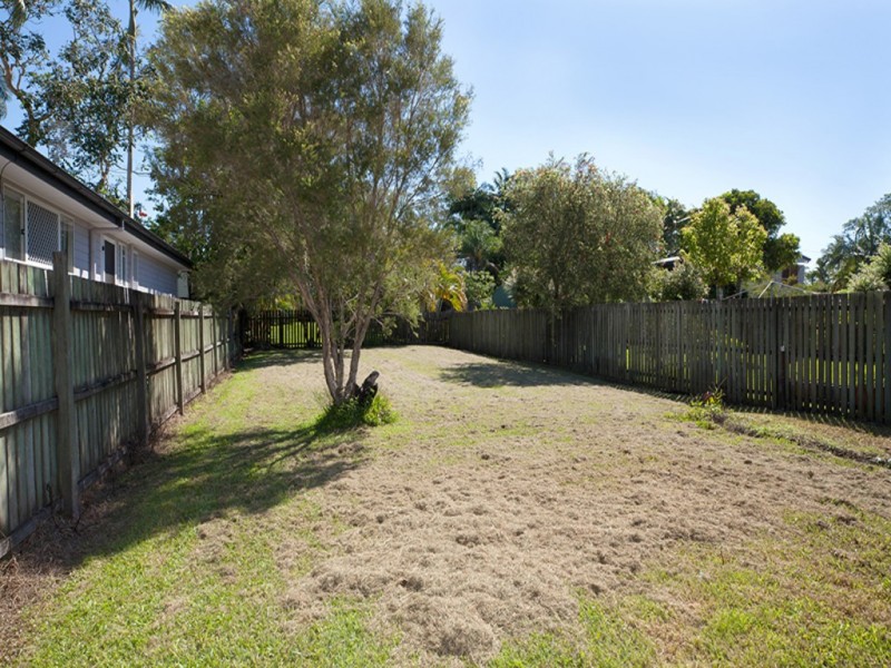 24 Jones Street, Mooloolah Valley QLD 4553