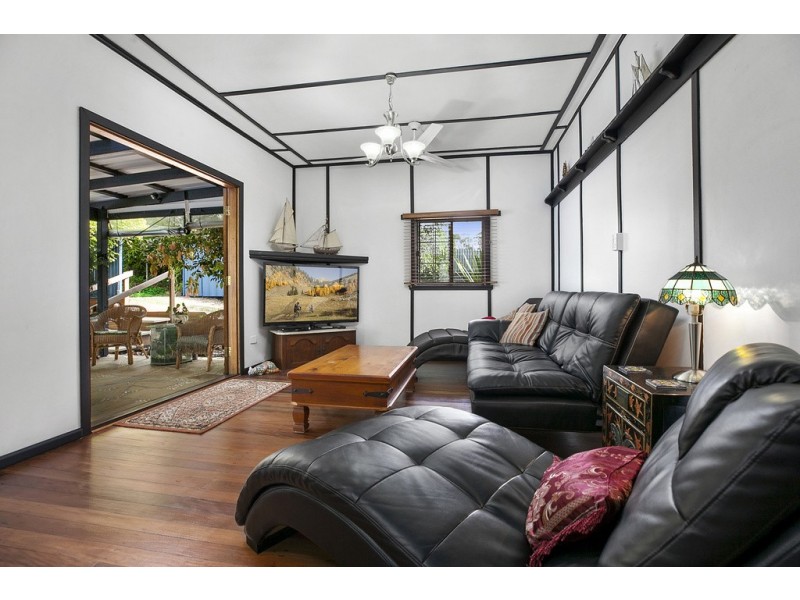 90 Flaxton Drive, Mapleton QLD 4560