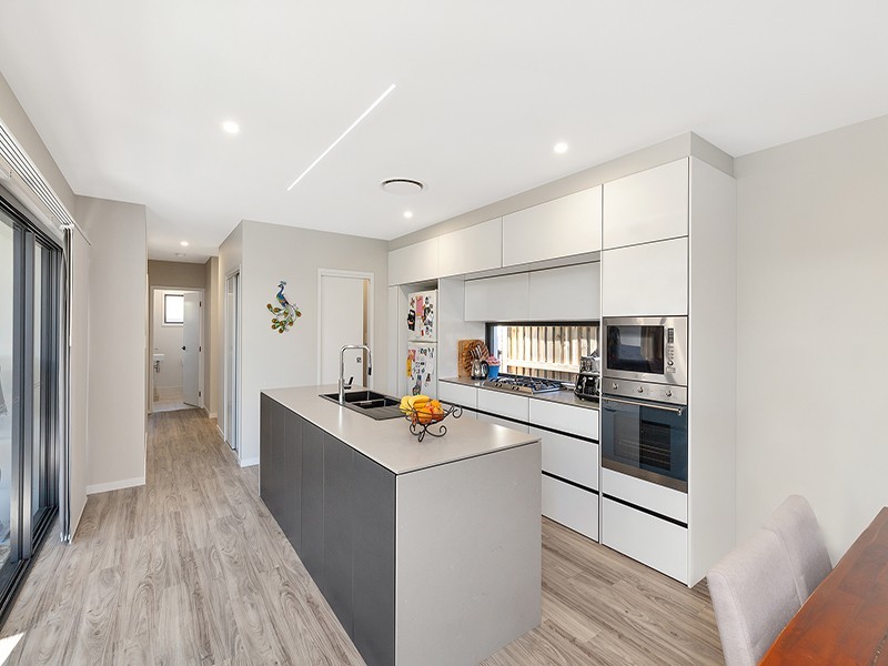 18 Vincent Avenue, Sippy Downs QLD 4556