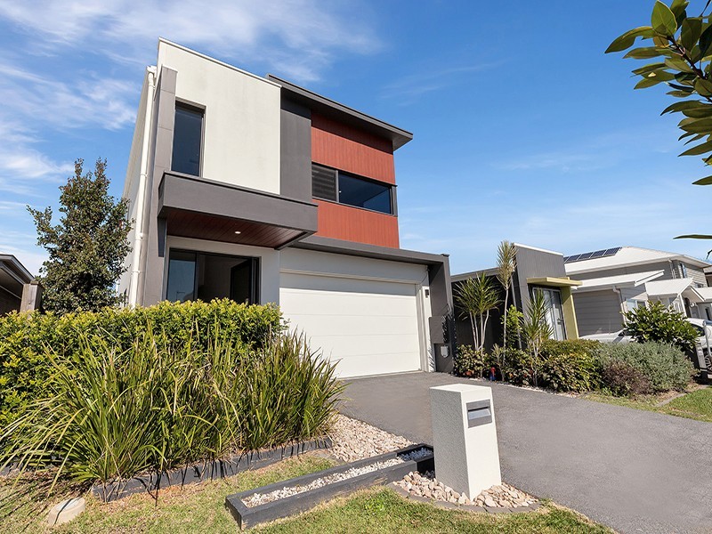 18 Vincent Avenue, Sippy Downs QLD 4556