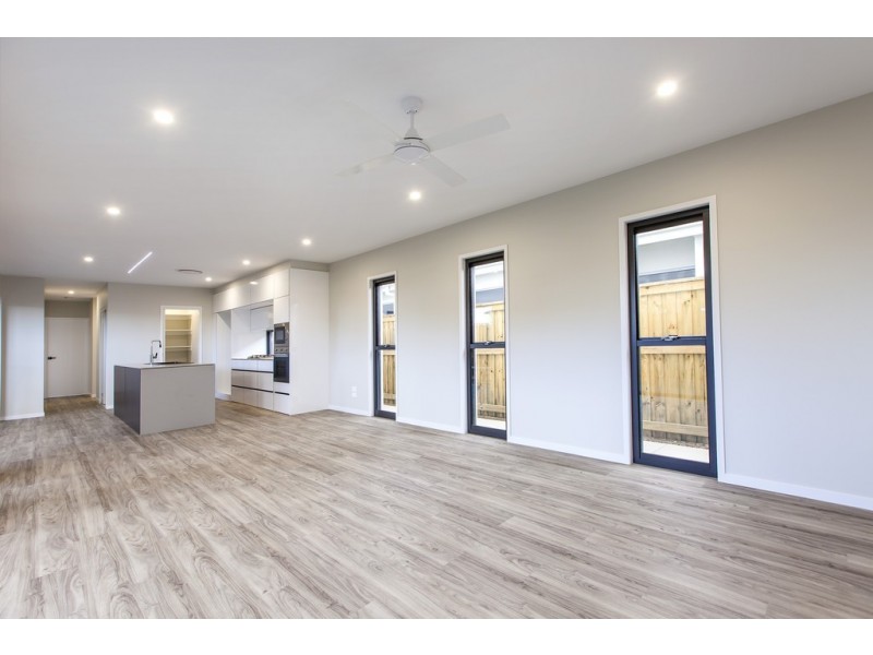 18 Vincent Avenue, Sippy Downs QLD 4556