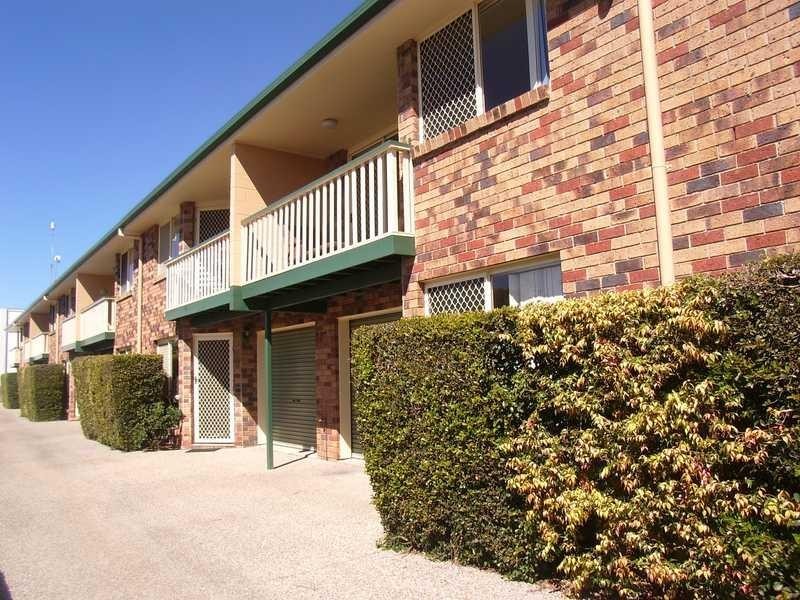 2/27 Baden Powell Street, Maroochydore QLD 4558