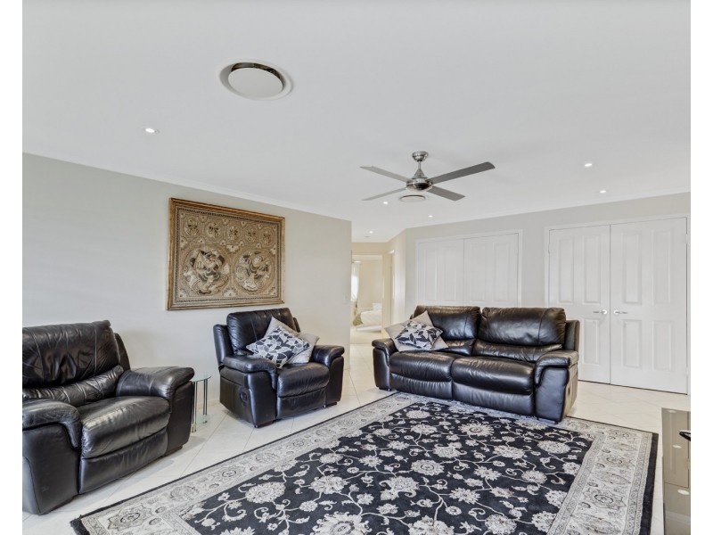 3 Pearl Parade, Nambour QLD 4560