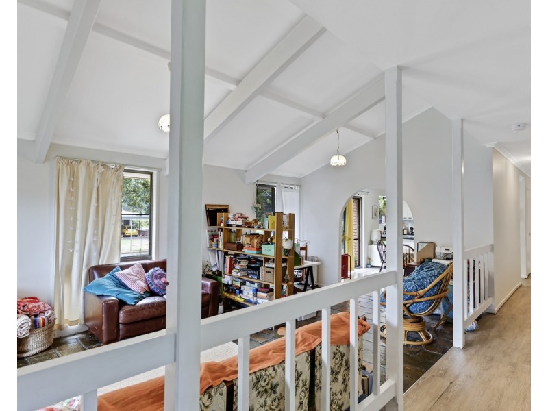 8 Holly Green Crescent, Palmwoods QLD 4555