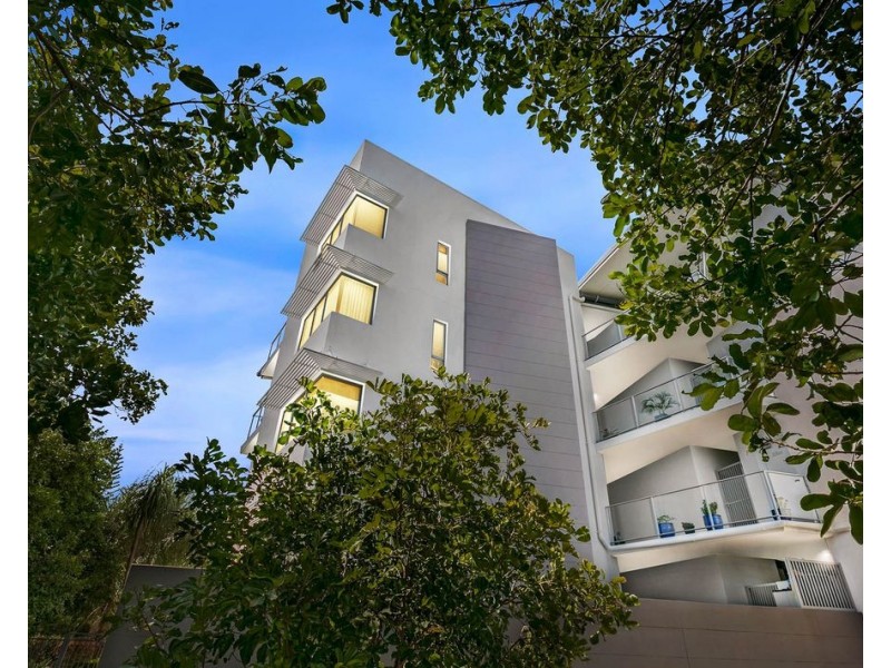 25 / 51 Grand Parade, Kawana Island QLD 4575