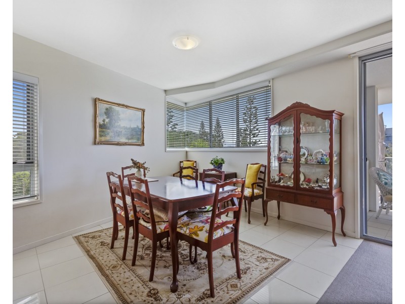 25 / 51 Grand Parade, Kawana Island QLD 4575