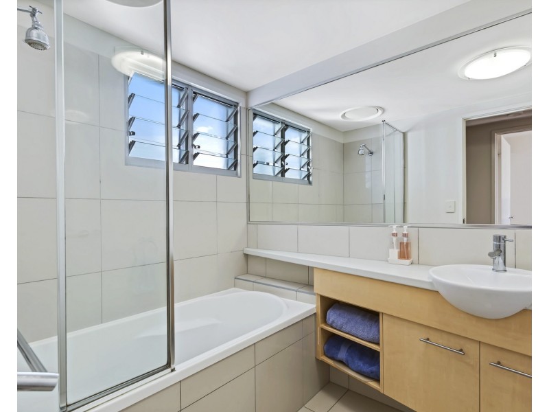 25 / 51 Grand Parade, Kawana Island QLD 4575