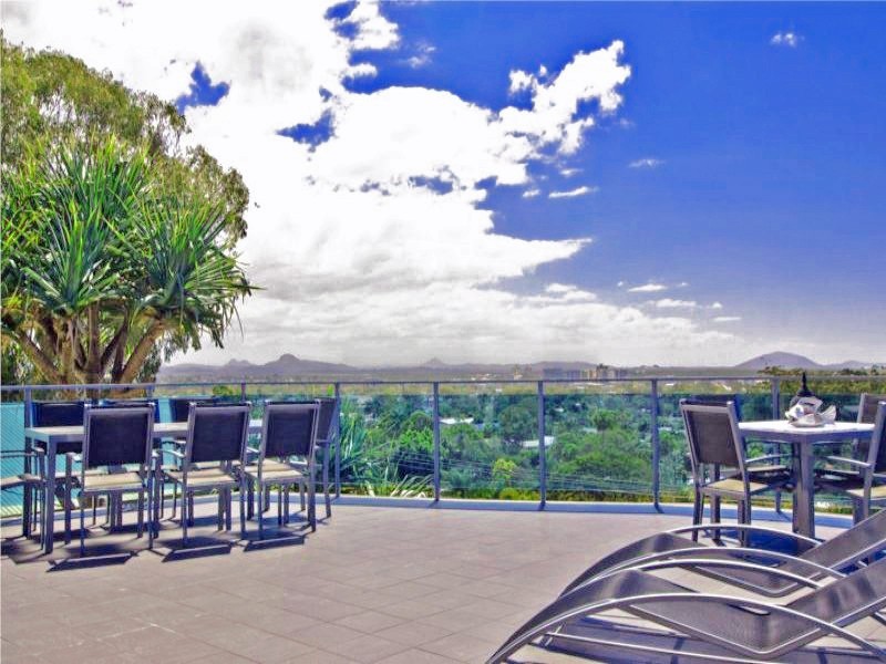 21 Yakola Parade, Alexandra Headland QLD 4572