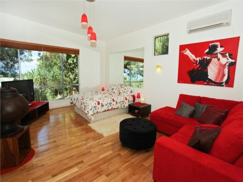21 Yakola Parade, Alexandra Headland QLD 4572