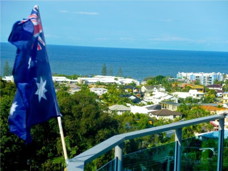 21 Yakola Parade, Alexandra Headland QLD 4572