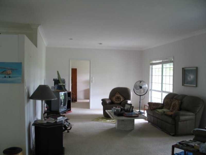 32 Suzen Court, Mooloolah Valley QLD 4553