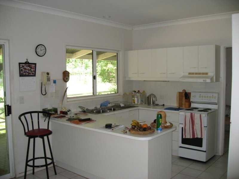 32 Suzen Court, Mooloolah Valley QLD 4553